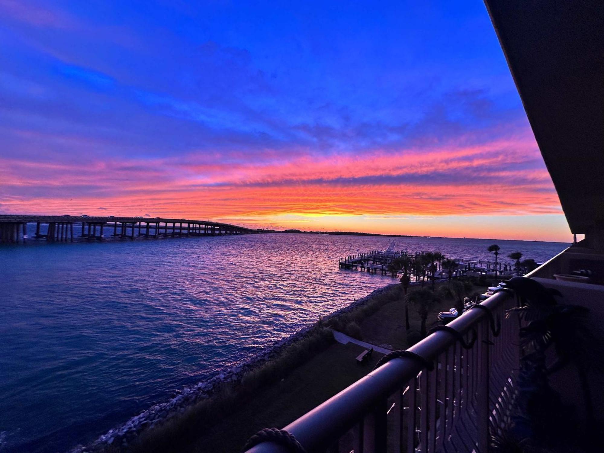 5 Star Resort 11Th Fl Stunning Sunrise 2Br 2Ba King Suite,Pools ,Shuttle Or Walk To Beach Destin Eksteriør bilde